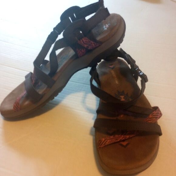 Skechers memory foam strappy leather sandals with Velcro and buckle - Picture 1 of 12